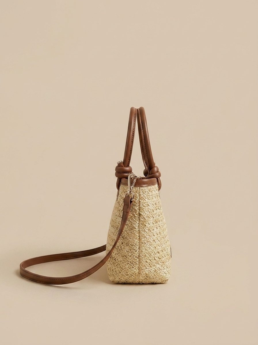 Bolso mini de rafia trenzada