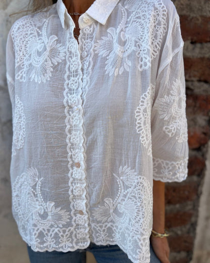 Blusa bordada de encaje elegante
