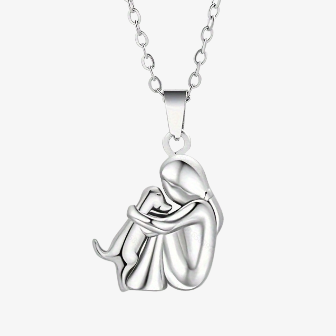 Collar con colgante en forma de perro