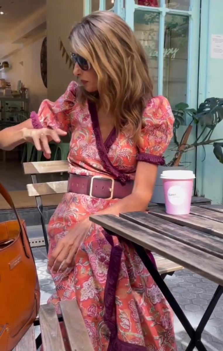 Vestido elegante de manga corta