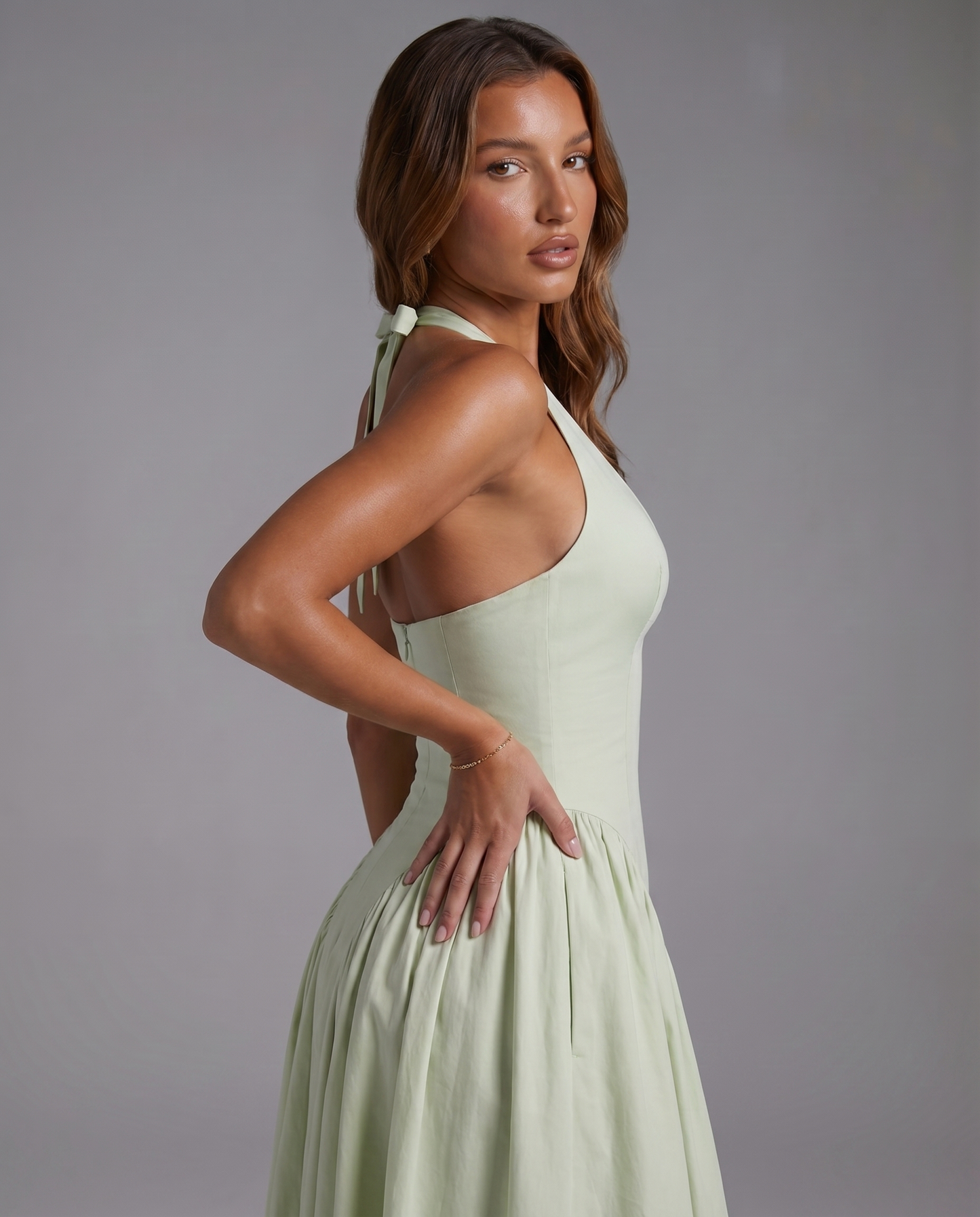 Vestido halter de espalda descubierta