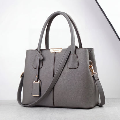 Bolso de acabado refinado